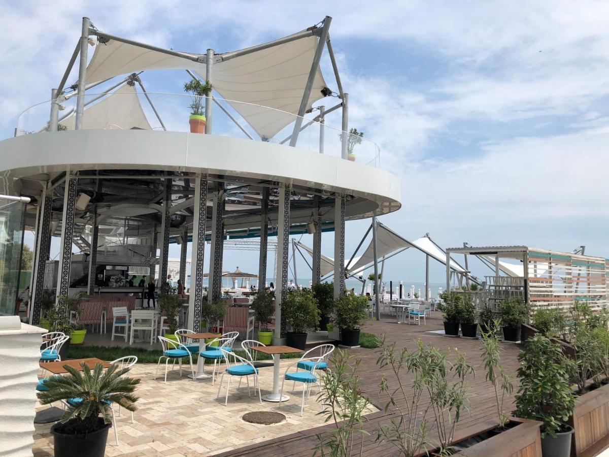 Lotus Northsea Apartment Mamaia Eksteriør bilde