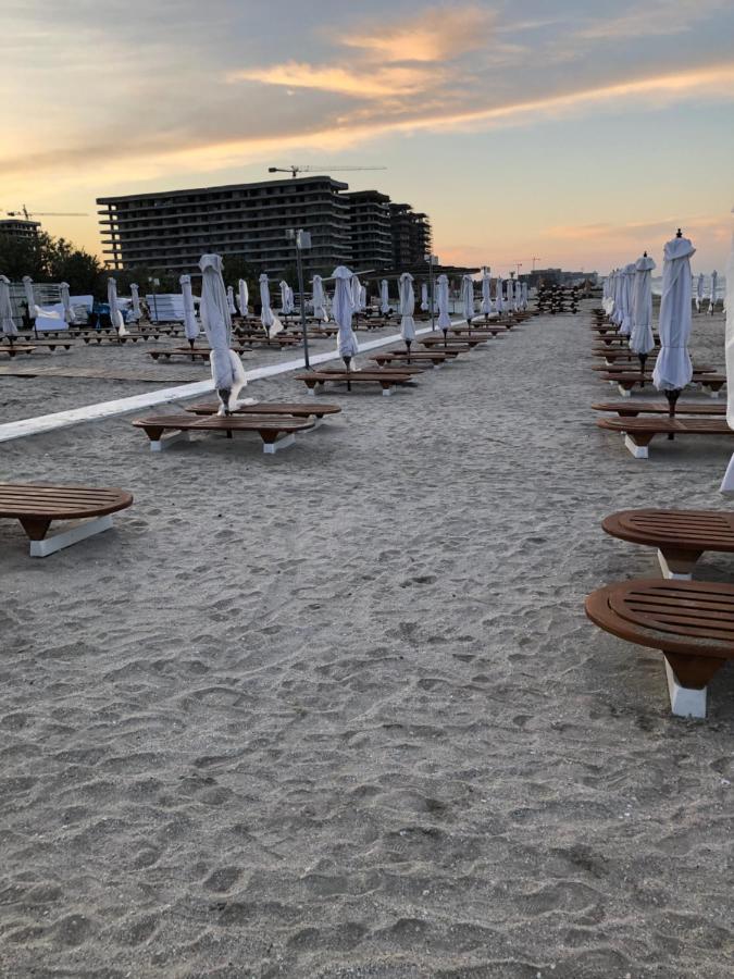 Lotus Northsea Apartment Mamaia Eksteriør bilde