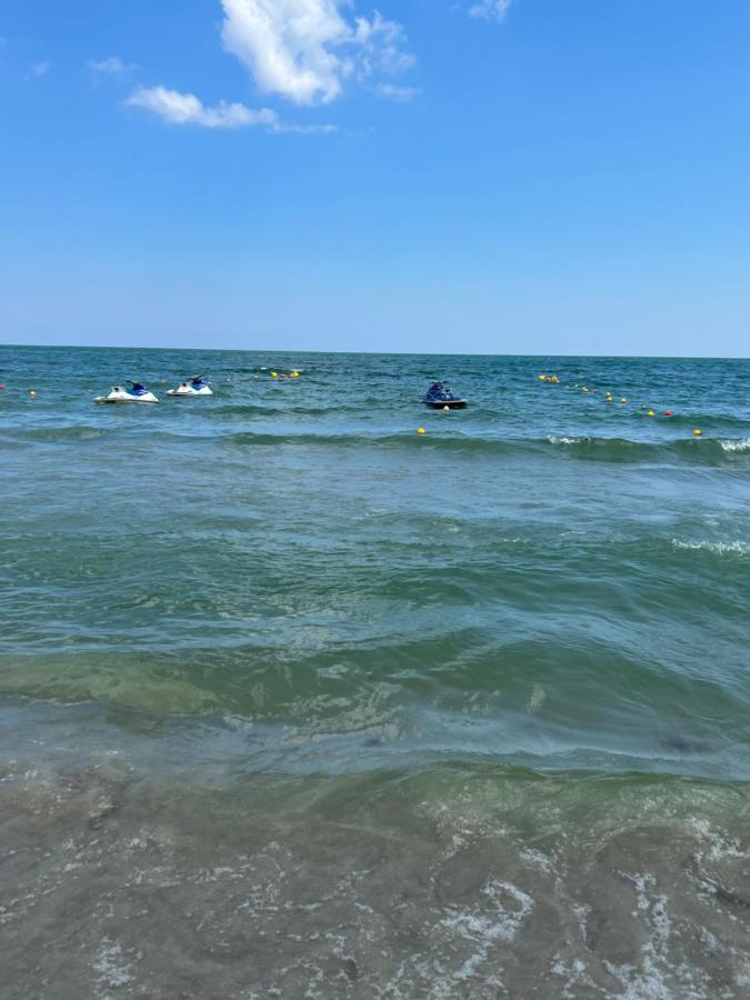 Lotus Northsea Apartment Mamaia Eksteriør bilde